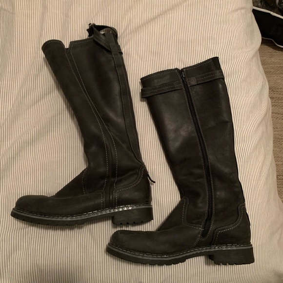 Leather Winter Boots - Picture 2 of 6
